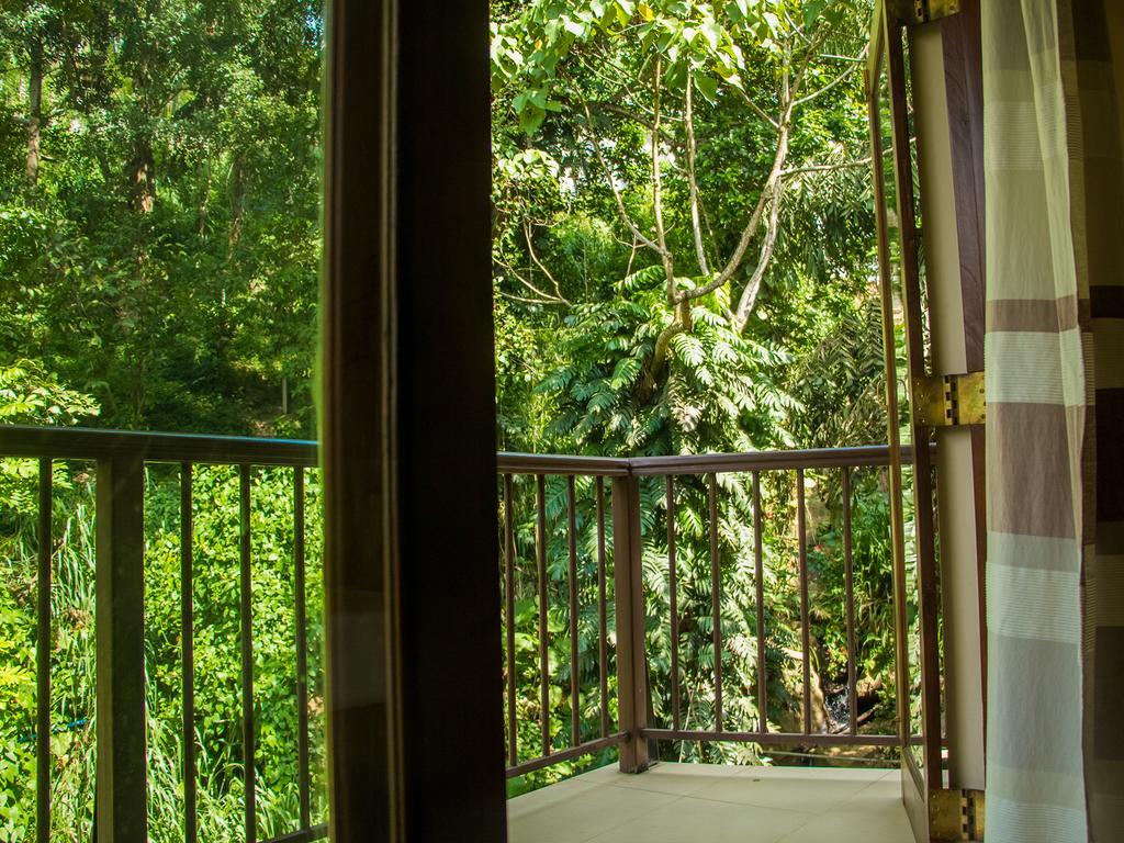 Aronka Homestay Канди Екстериор снимка