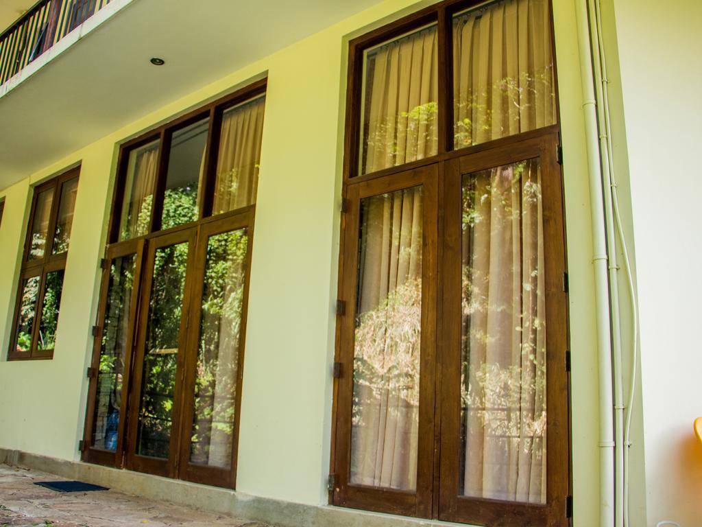 Aronka Homestay Канди Екстериор снимка