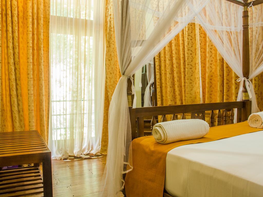 Aronka Homestay Канди Екстериор снимка