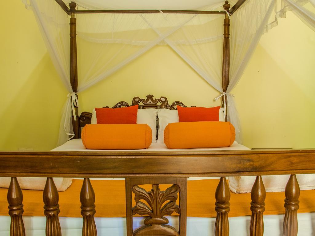 Aronka Homestay Канди Екстериор снимка