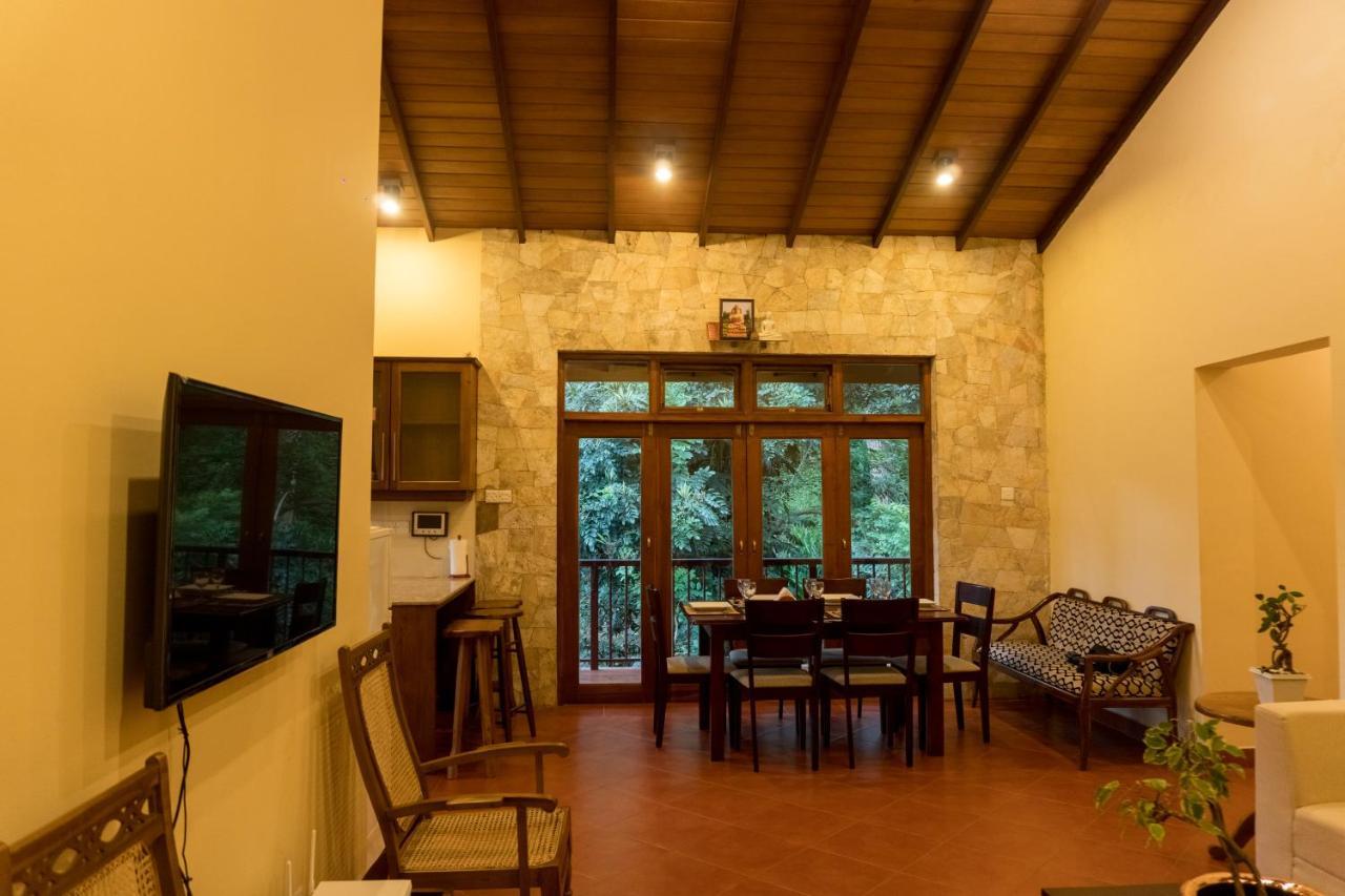 Aronka Homestay Канди Екстериор снимка