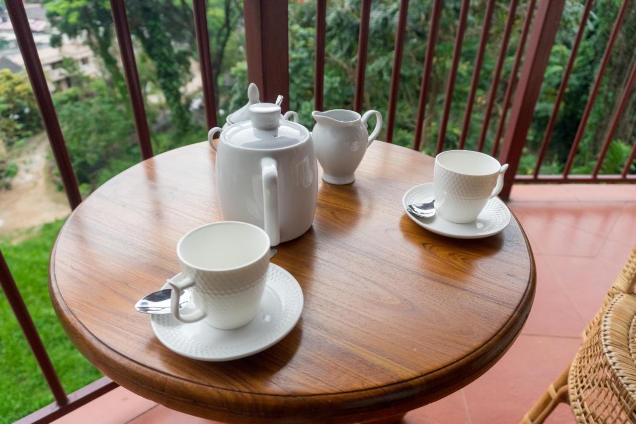 Aronka Homestay Канди Стая снимка