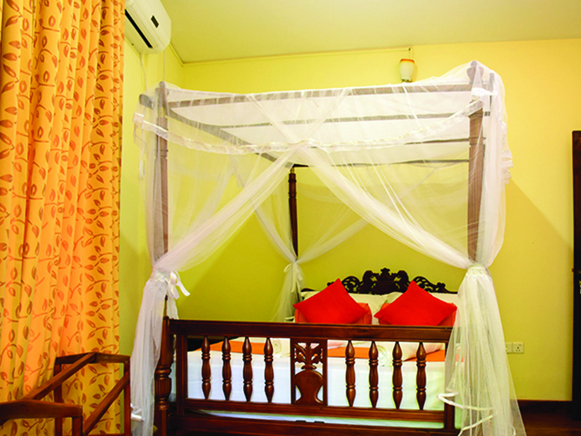 Aronka Homestay Канди Екстериор снимка